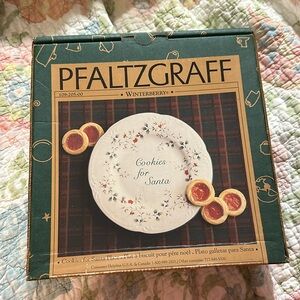 Pfaltgraff Winterberry Cookies For Santa plate